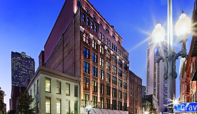 2 Bedroom Lock-Off Suite in Downtown New Orleans for Super Bowl 2025