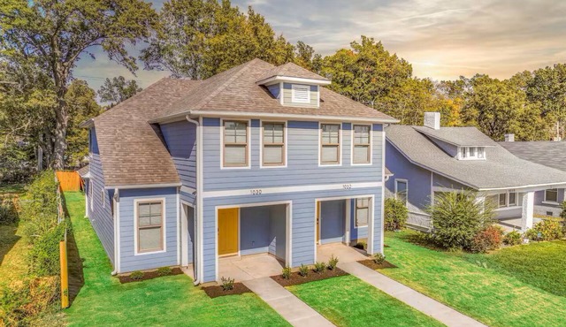 2-in-1 Home! Entire Duplex for Your Private Stay