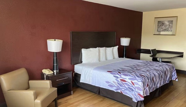 2 King Rooms Perfect for Pet Owners – Enjoy Extended Stays w/Ease