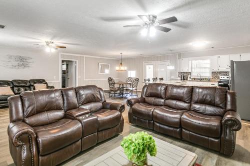2 Mi to Dtwn Vidalia! Pet-Friendly Retreat w/Yard