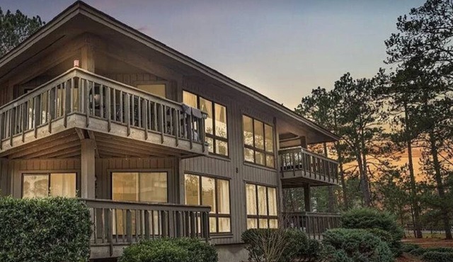 235 Foxkroft Dr. Golf Haven Sleeps 8! Overlooks Pickleball