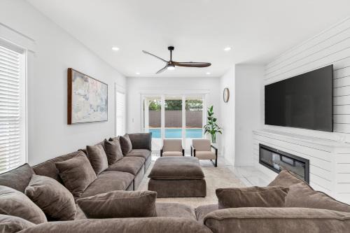 28 Maple Street - Luxury Home in 30A — Sleeps 44, Perfect for Large Groups & Beach Getaways