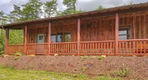 2BR/1BA Cabin | Hot Tub | Ocoee River Area | Wifi