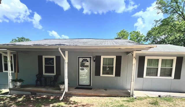 3-bedroom 2- bath airb&b in peaceful Piedmont one block from Chief Ladiga Trail