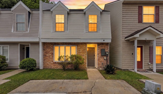3 bedroom Family/Pet friendly Townhome