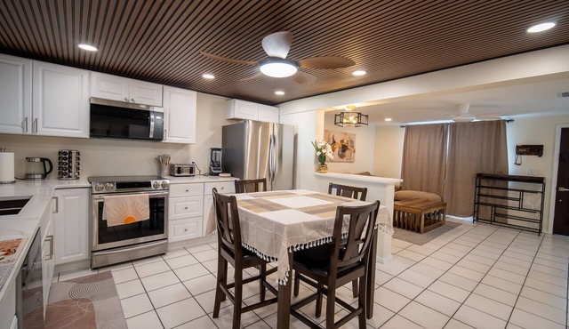 3-bedroom house in lovely Fort Myers with AC Welcome to our Garden Villa!