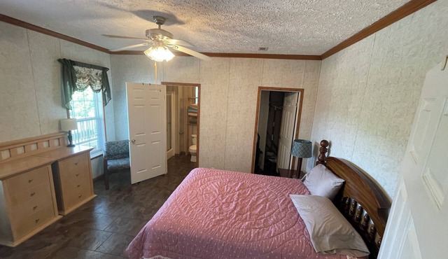3-bedroom mobile home in delightful Delacroix with AC, WiFi