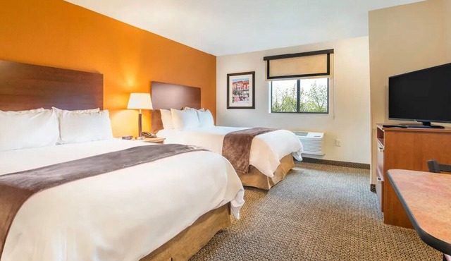3 Comfy Rooms w/Kitchens Near Six Flags – Perfect Group Stay