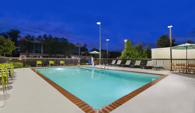 3 Tranquil Rooms w/Free Breakfast & Parking Near Jones Farm Park - 2.2 miles