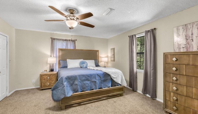 3Br, 2Ba, 6 beds, 5 min from Fort Novosel