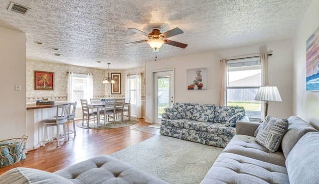 3BR Cozy Escape with Patio, Grill, WiFi - Near Panama City Attractions