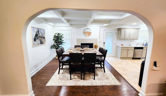 3BR Home w/Fast Internet & Work Space near Atlanta Airport Magnolia Hill House