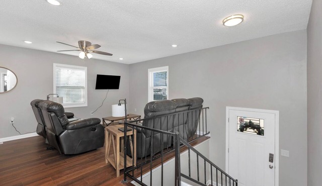 4 Bedroom w/Dedicated Workspace
