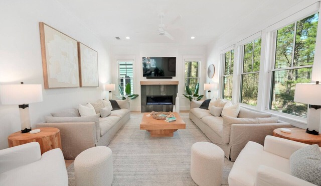 4BR Home w Bikes & Golf Cart in Blue Mnt. Experience Luxury at Coastal Pines