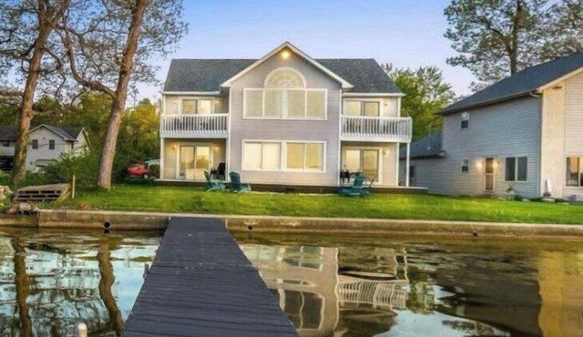 4BR Lakefront · Pier · Game Room · Sleeps 16+