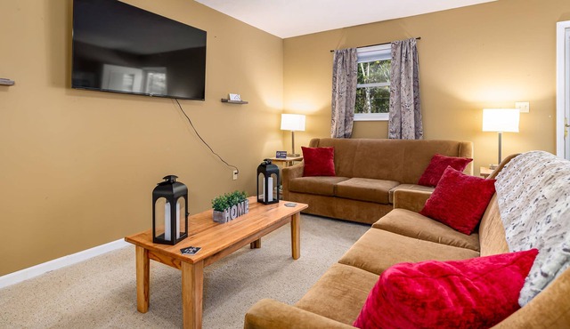5 Mins to Bryce Resort! Mnt Life - Cozy Cabin