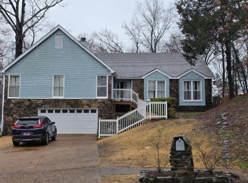 6BR in Suburban area close to Freeway and Galeria