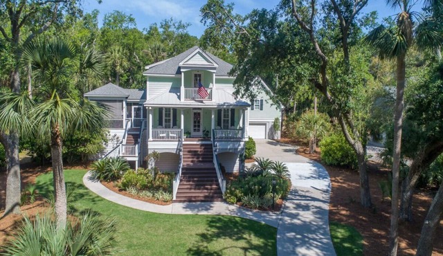 711 Marlin – Private Pool and Tiki Bar