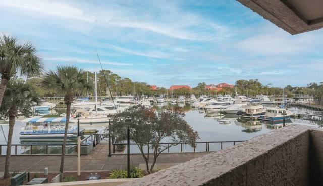 7138 Harbourside: Stunning Marina Views from this 2 Bedroom Harbourside Villa