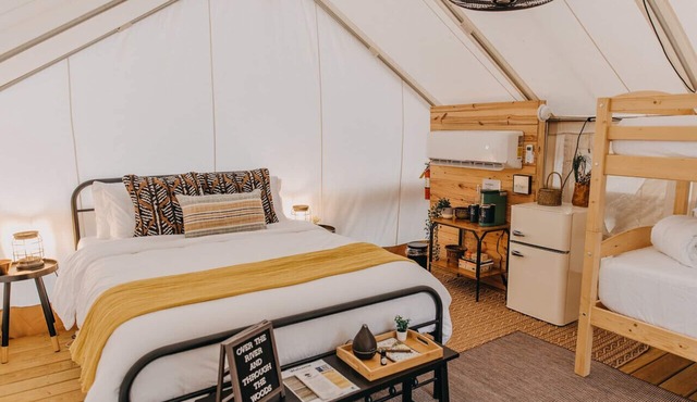 A secluded haven on 5,000 acres in NW Georgia, just 45 minutes from Atlanta and Chattanooga, and a quick 10-minute drive to downtown Rome. Explore private trails along the Etowah river, bask in wildlife, and gaze at mesmerizing stars. Your perfect es