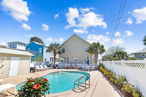 A Shore Bett By Stay on 30A, Private Pool, Golf Cart, Bikes