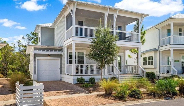 A Wave from it All | Sleeps 15 | Golf Cart & Bikes Included ⭐