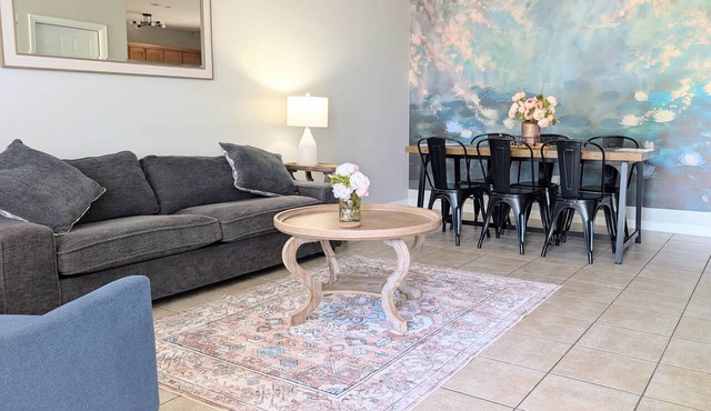 Alabama Daydreaming 3BD/2.5 bath *5 min to base*pool