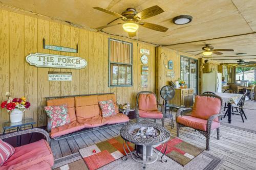 Alabama River Retreat: Dock, Fire Pit, Grill!