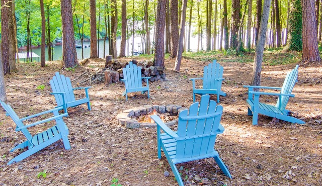 Anderson Lakefront Vacation Rental w/Dock