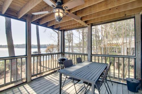 Angler’s Dream: Lake Eufaula Escape w/Boat Ramp!