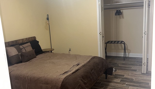 Apartment near Lakefront