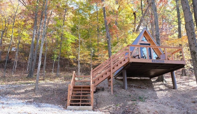 Arches/Rustic Lakeview Cabin- 2 Person A-Frame