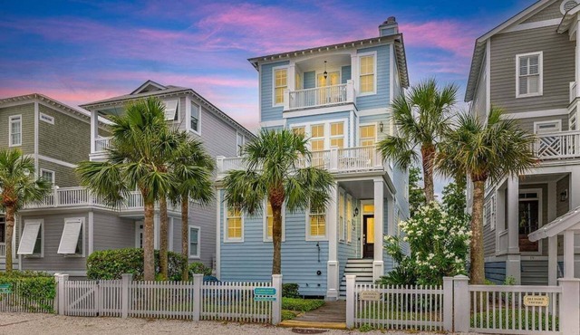 Atlantus Cottage - steps to beach access