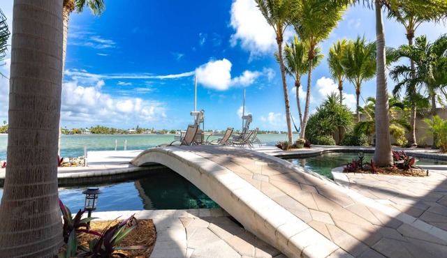 Bayside Beauty, 3 bedroom with pool