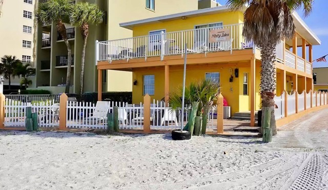 Beachfront 1BR, Steps to Ocean, Dog Friendly. BOOK TODAY!