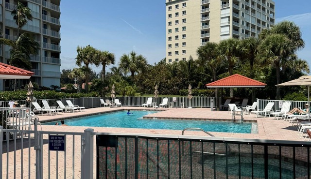 Beachfront 2BR/2BA Condo on Hutchinson Island w/Private Garage