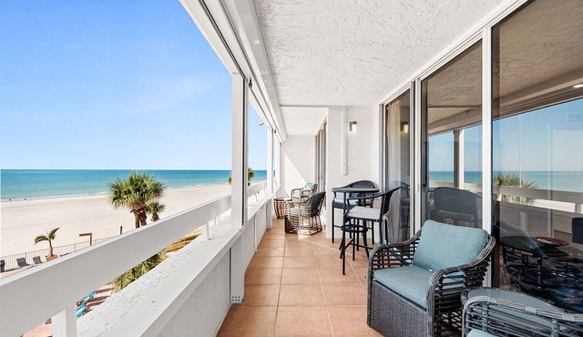 ☀Beachfront Condo🌴Wrap Around Private Balcony🐬Redington Towers 3A🌞Heated Pool