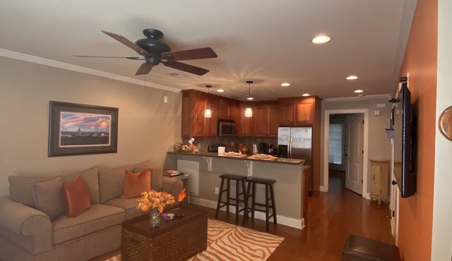 Beautiful Clemson condo less than a mile from campus and downtown.