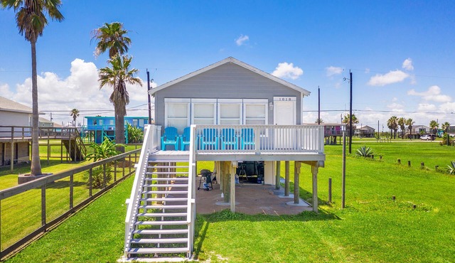 Beautiful coastal home recently renovated and ready for travelers