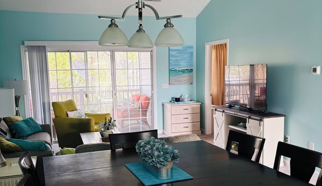 Beautiful condo in Barefoot Landing, North Myrtle Beach June discount!