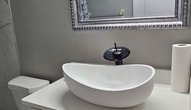 Beautiful Lake Nona Bedroom w/Dedicated Bathroom