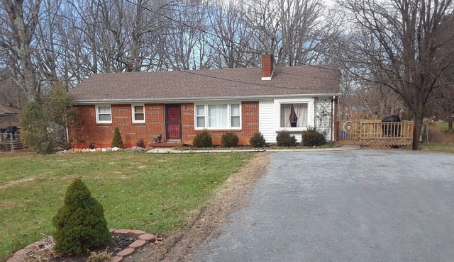 Beautiful ranch home on a quiet street with a great location