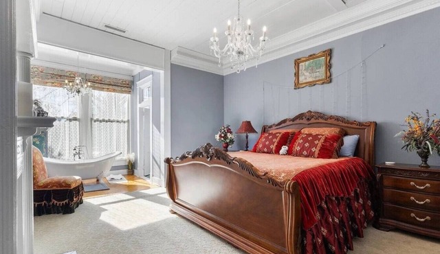 Bed and Breakfast | King Room