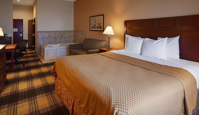Best Western Lockhart Hotel & Suites