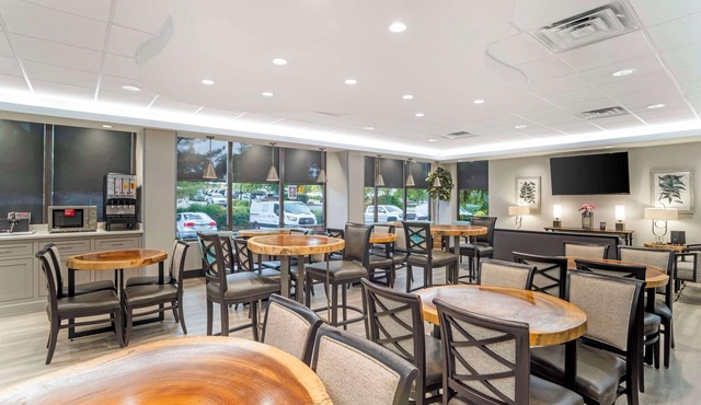 Best Western Plus Greenville I-385 Inn & Suites