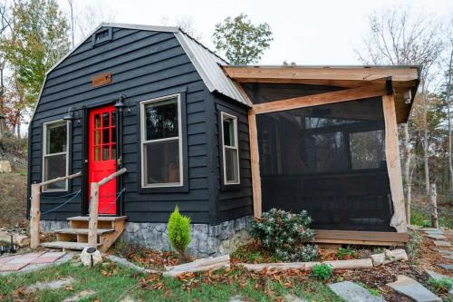 Blackbird Cabin