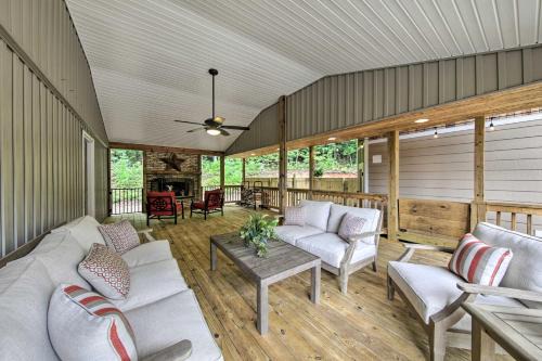 Blairsville Tiny Home w/Covered Furnished Deck!