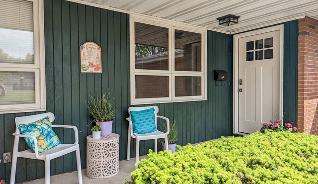 Blue Slate 2-bedroom w/Garage