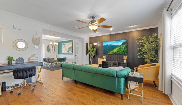 Boho Lux Theme For Mid to Long Term Stays 3BR 3.5BA Near Truist Park