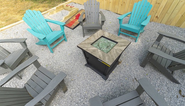 Boho West Villa New 3BR Hot Tub Fire Pit Games 10 Min to Downtown